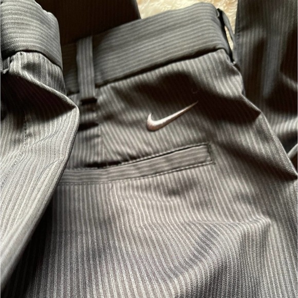 Nike black pinstripe flat front golf pants size 32x31 1/2 - Picture 13 of 13